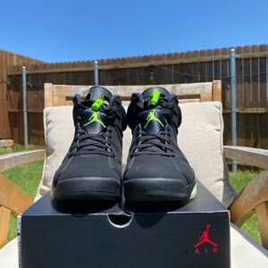 Jordan Men's Sneakers in Black and Neon Green